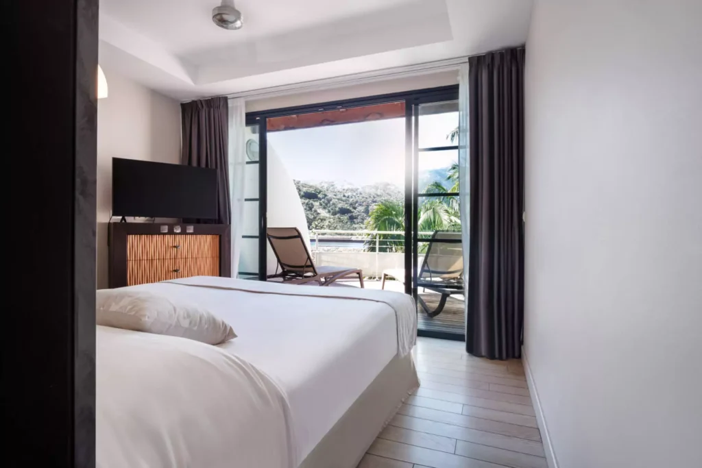 Te Moana Tahiti Resort 10 Garden view Duplex Suite 1 bedroom bedroom 1