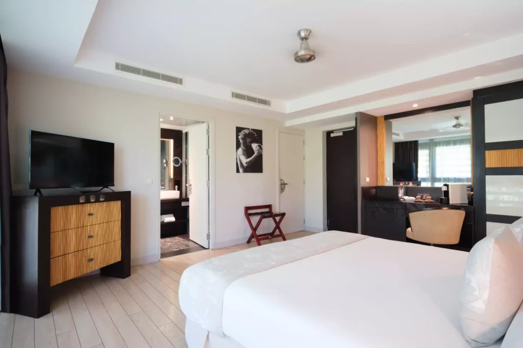 Te Moana Tahiti Resort 5 Standard Room bedroom